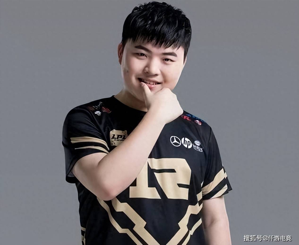 爱游戏官网-关于RNG不断突破！，Uzi连续七场比赛得分超过比赛规则变更上演精彩一战的信息